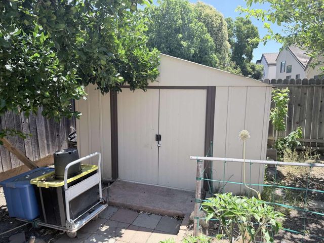 5109 Dipper Way, Elk Grove, CA 95758