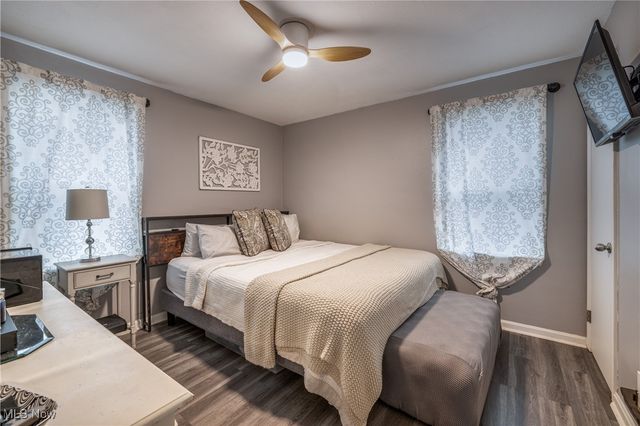 2922 Grovewood Avenue, Parma, OH 44134