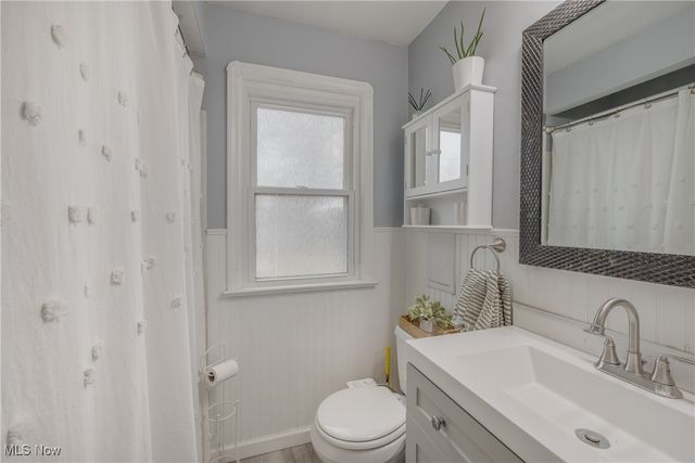 2922 Grovewood Avenue, Parma, OH 44134