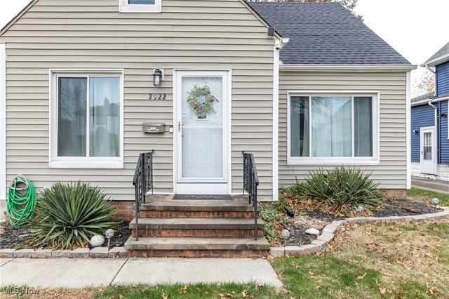 2922 Grovewood Avenue, Parma, OH 44134