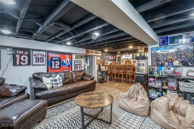 2922 Grovewood Avenue, Parma, OH 44134