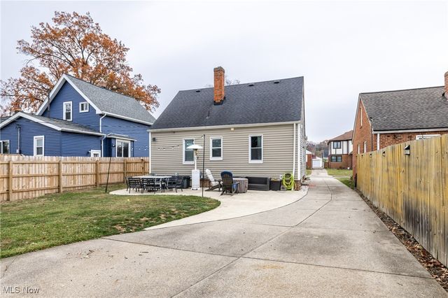 2922 Grovewood Avenue, Parma, OH 44134