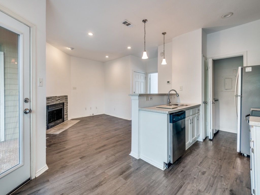 4113 Esters Road 605, Irving, TX 75038