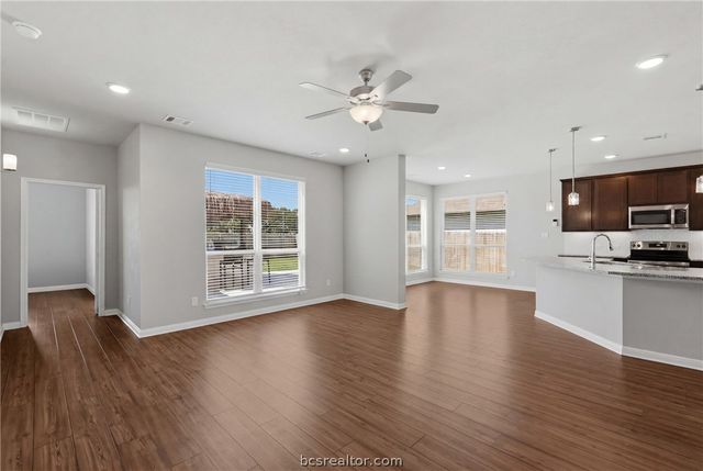 1922 Viva Road, Bryan, TX 77807