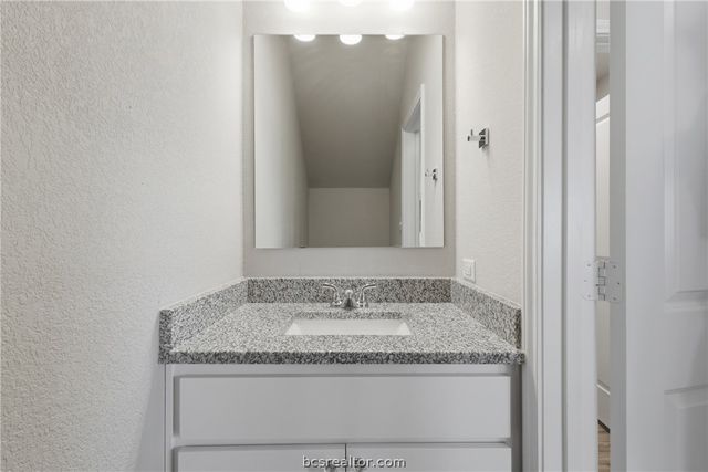 1922 Viva Road, Bryan, TX 77807