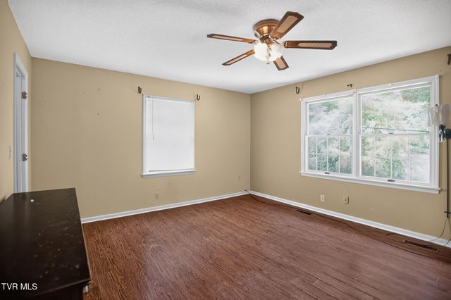 823 Birdie Drive, Abingdon, VA 24211