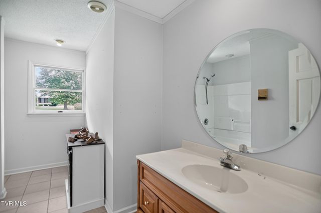 823 Birdie Drive, Abingdon, VA 24211