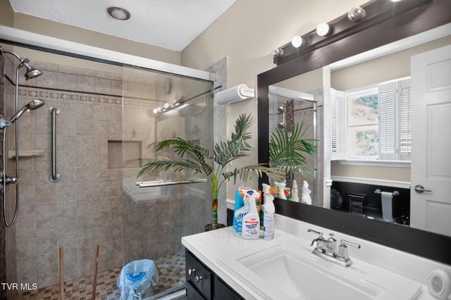 823 Birdie Drive, Abingdon, VA 24211