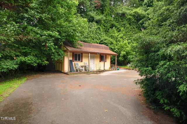 823 Birdie Drive, Abingdon, VA 24211