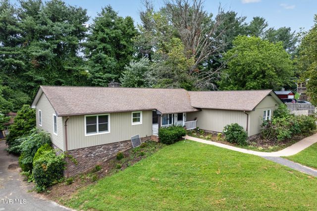823 Birdie Drive, Abingdon, VA 24211