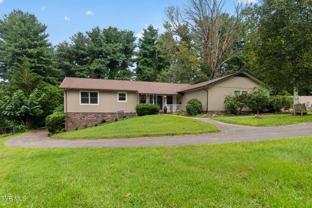 823 Birdie Drive, Abingdon, VA 24211