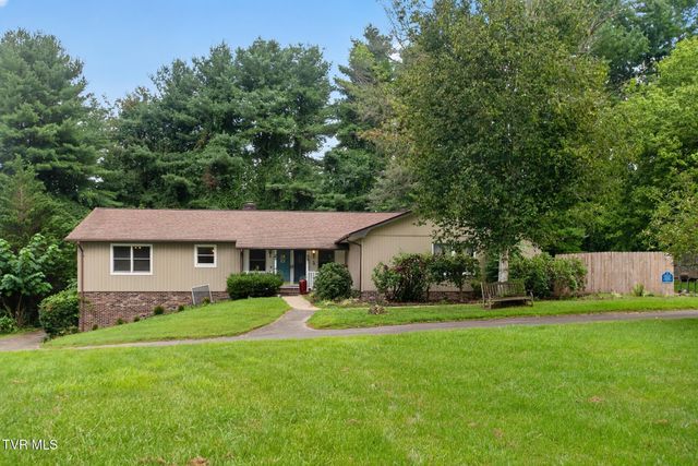 823 Birdie Drive, Abingdon, VA 24211