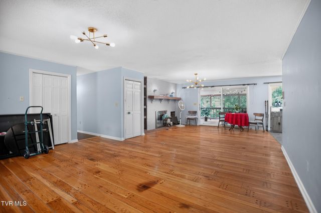 823 Birdie Drive, Abingdon, VA 24211