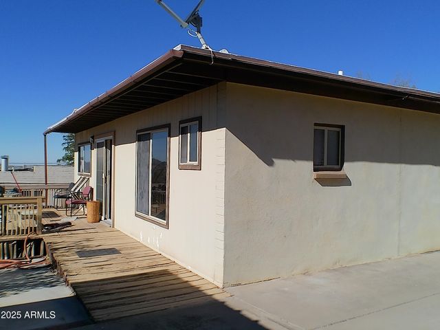 211 W Kiser Street, Superior, AZ 85173