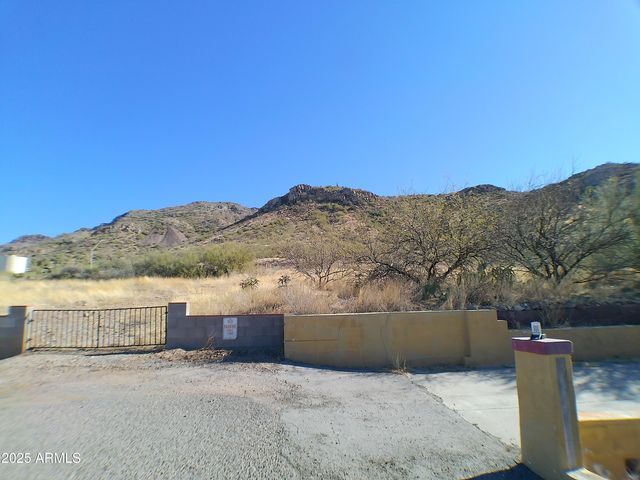 211 W Kiser Street, Superior, AZ 85173