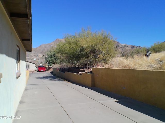 211 W Kiser Street, Superior, AZ 85173