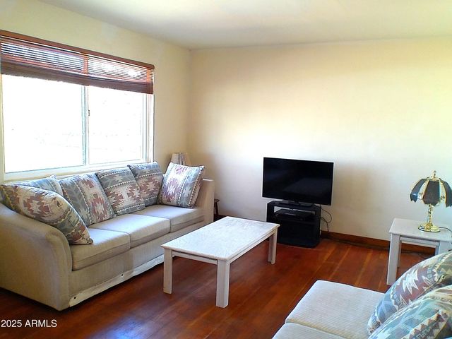 211 W Kiser Street, Superior, AZ 85173