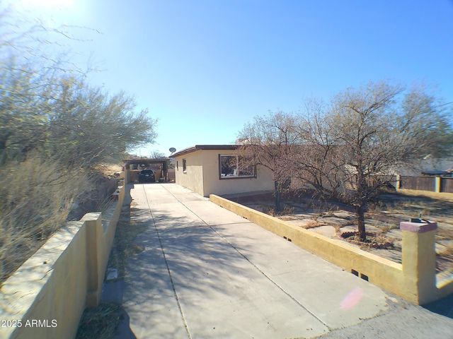 211 W Kiser Street, Superior, AZ 85173