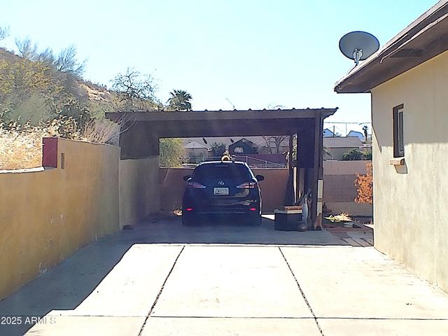 211 W Kiser Street, Superior, AZ 85173