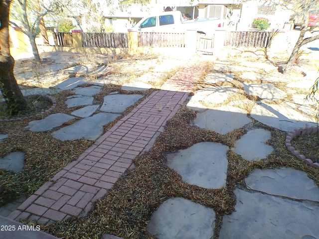 211 W Kiser Street, Superior, AZ 85173