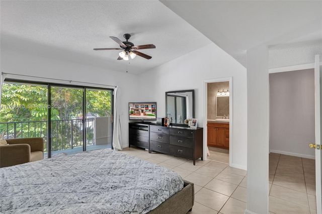 16465 NE 26th Avenue 18, North Miami Beach, FL 33160