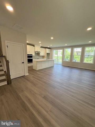 46 GRAYSON LN, Downingtown, PA 19335