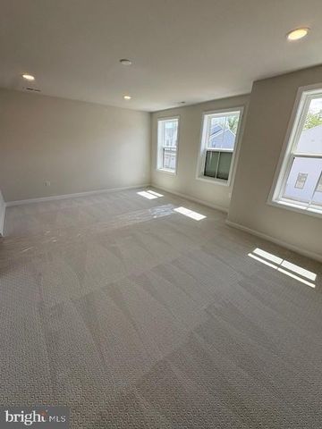 46 GRAYSON LN, Downingtown, PA 19335