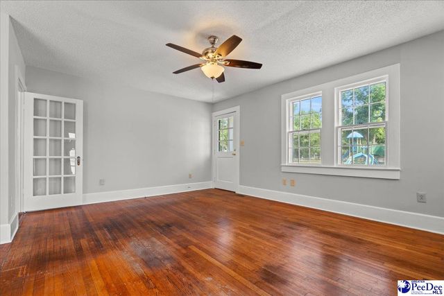 215 W Bond St, Marion, SC 29571