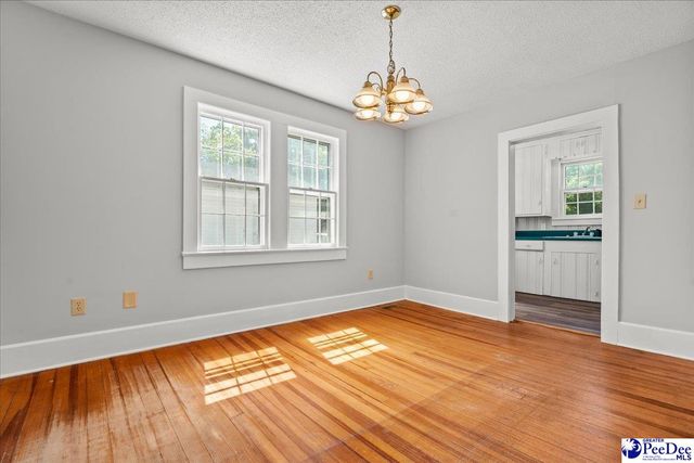 215 W Bond St, Marion, SC 29571