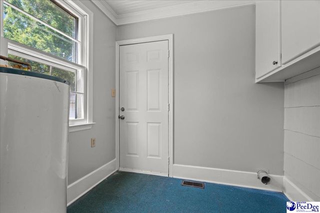 215 W Bond St, Marion, SC 29571