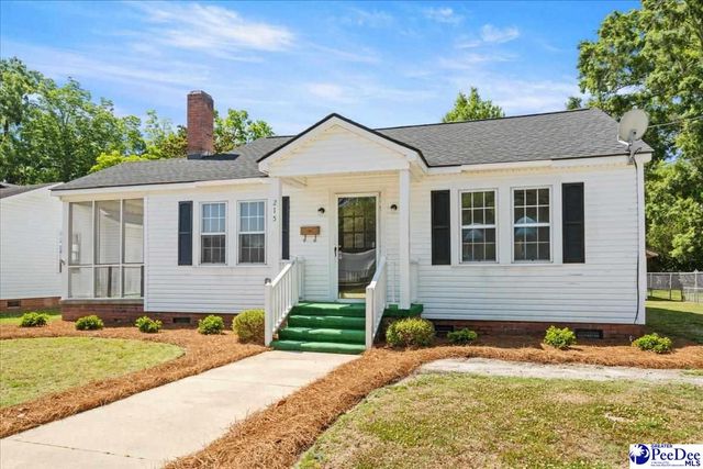 215 W Bond St, Marion, SC 29571