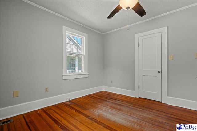 215 W Bond St, Marion, SC 29571
