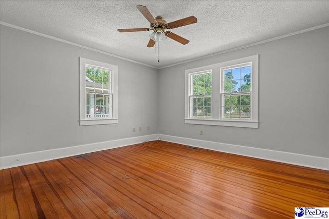 215 W Bond St, Marion, SC 29571
