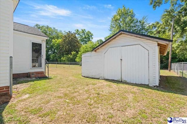 215 W Bond St, Marion, SC 29571