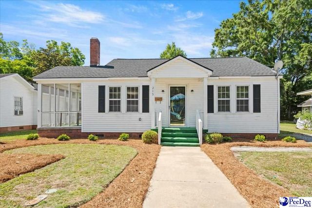 215 W Bond St, Marion, SC 29571