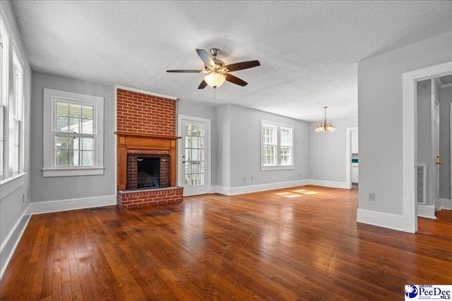 215 W Bond St, Marion, SC 29571