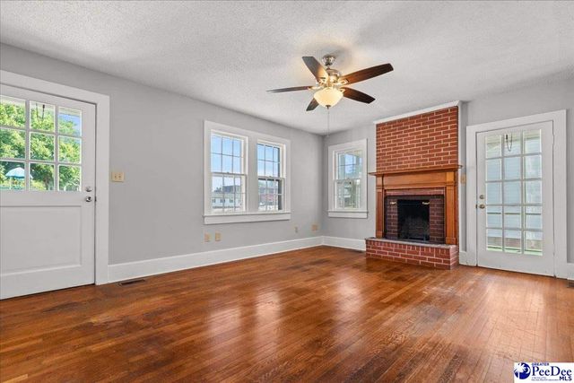215 W Bond St, Marion, SC 29571