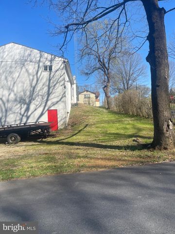 1005 STATE ROUTE 72 N, Lebanon, PA 17046