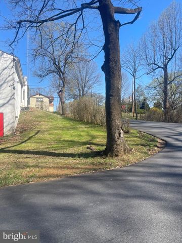 1005 STATE ROUTE 72 N, Lebanon, PA 17046