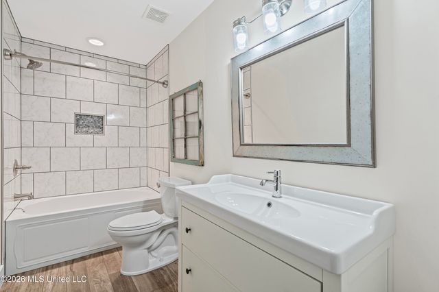 133 S Senter Street, Byhalia, MS 38611