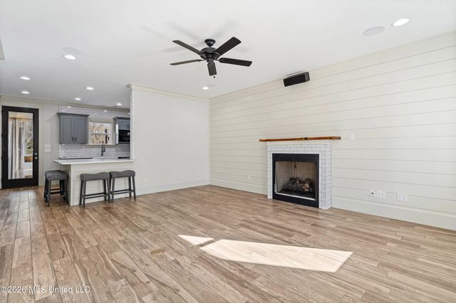 133 S Senter Street, Byhalia, MS 38611