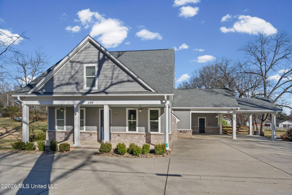 133 S Senter Street, Byhalia, MS 38611