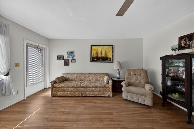 11 SW 4th Ave 18, Boca Raton, FL 33432