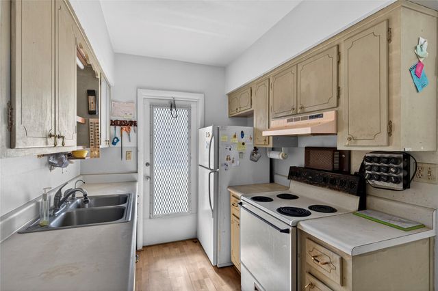 11 SW 4th Ave 18, Boca Raton, FL 33432