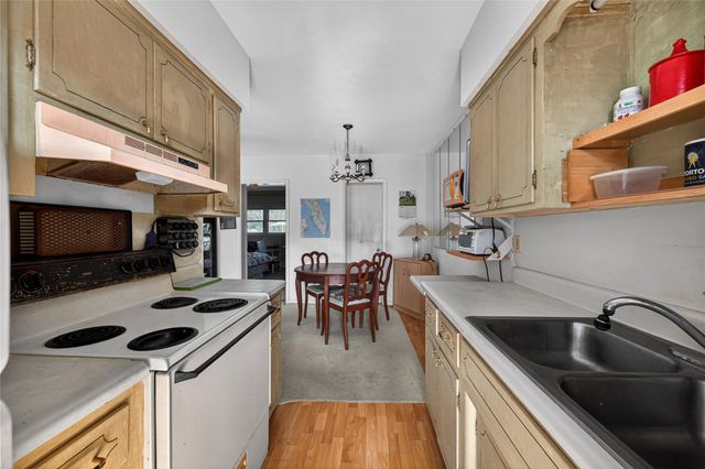 11 SW 4th Ave 18, Boca Raton, FL 33432