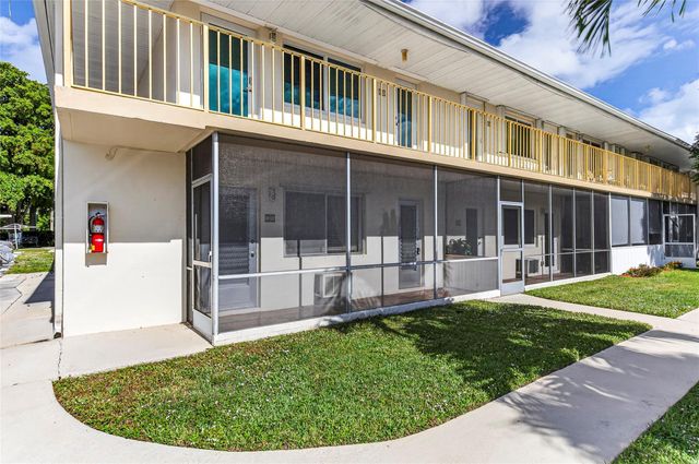 11 SW 4th Ave 18, Boca Raton, FL 33432