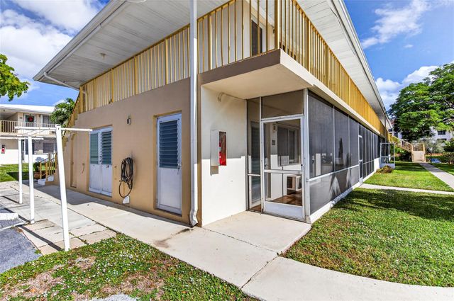 11 SW 4th Ave 18, Boca Raton, FL 33432