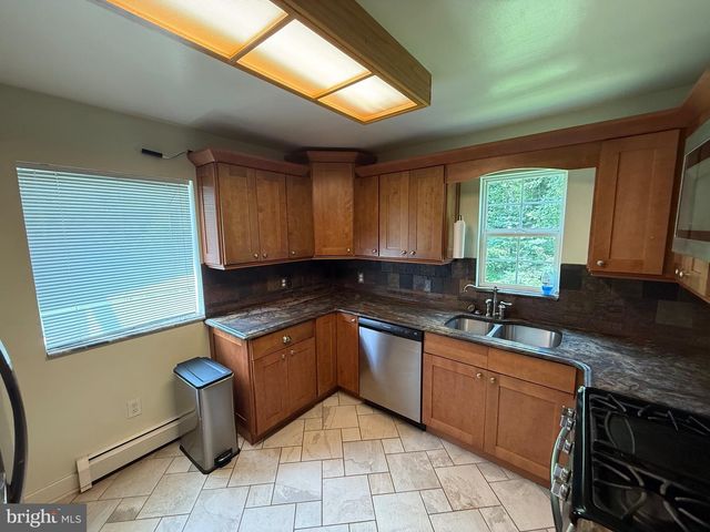 14618 DANVILLE RD, Woodbridge, VA 22193