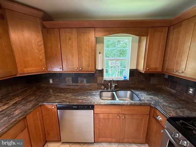 14618 DANVILLE RD, Woodbridge, VA 22193