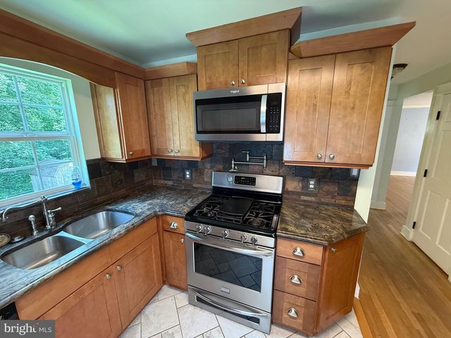 14618 DANVILLE RD, Woodbridge, VA 22193